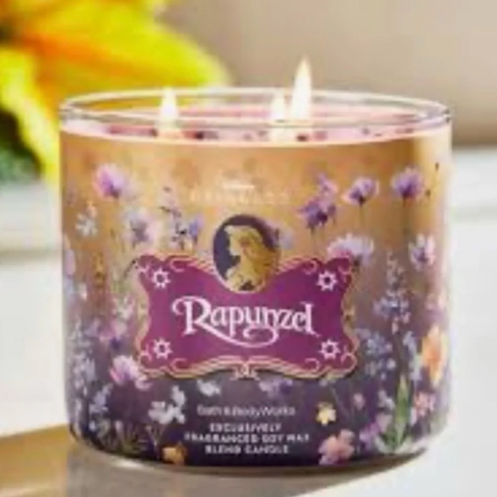 BATH & BODY WORKS DISNEY PRINCESS RAPUNZEL 3 WICK CANDLE
